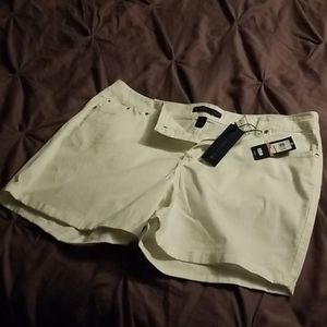 NWT Bandolino Mandie Shorts